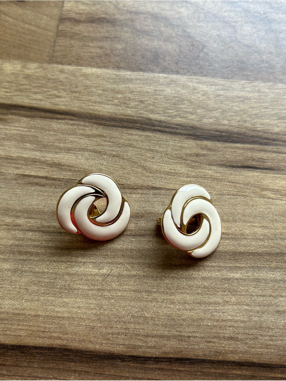 Elegant White Enamel Knot Stud Earrings - Women Jewelry